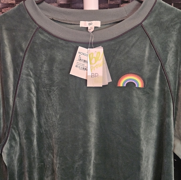 Nordstrom Bp Be Proud Green Pullover with Rainbow Detail - Picture 3 of 4